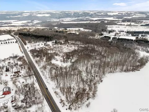 3923 Makyes Rd, Onondaga, NY 13215