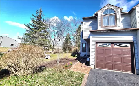 128 Sudbury Dr, Salina, NY 13088