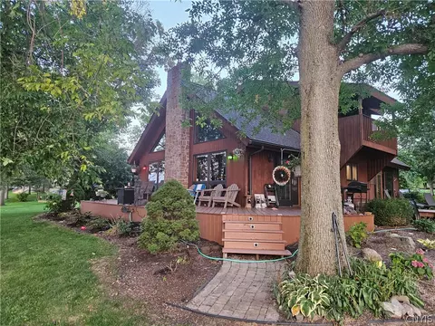 47359 Sunset Dr, Alexandria, NY 13640