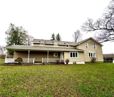 3292 Simmons Rd, Vernon Center, NY 13477