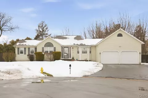 103 Cadenza Ln, Salina, NY 13088