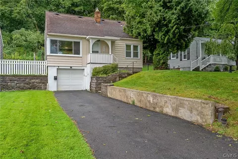 305 Myrtle St, Syracuse, NY 13204