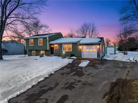 4315 Old Meadow Rd, Clay, NY 13041