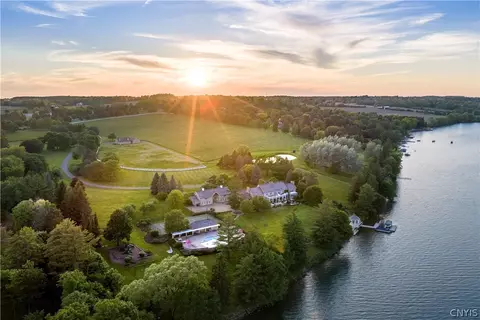 3074 W Lake Rd, Skaneateles, NY 13152