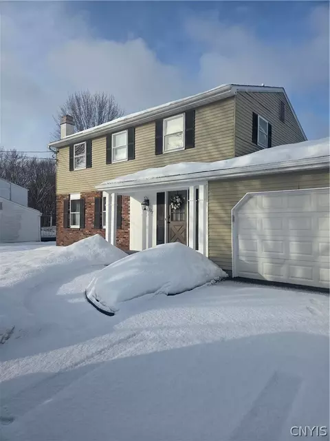 127 Smokey Hollow Rd, Lysander, NY 13027