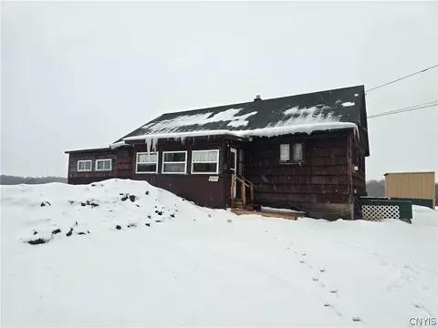 138 Ritchie Rd, Granby, NY 13069