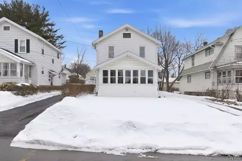 497 Pleasantview Ave, Salina, NY 13208