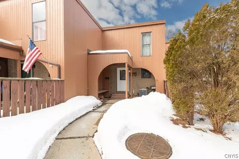 275 Cedar Ct, Van Buren, NY 13027