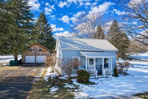 176 Lebanon St, Hamilton, NY 13346