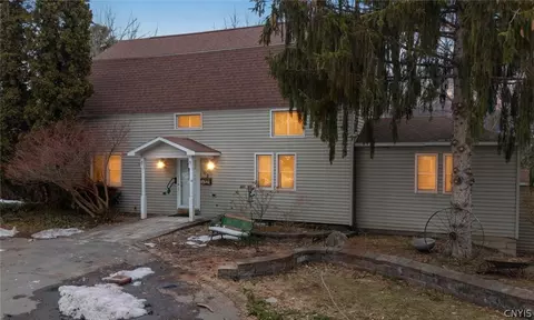 102 Meyers Rd, Salina, NY 13088