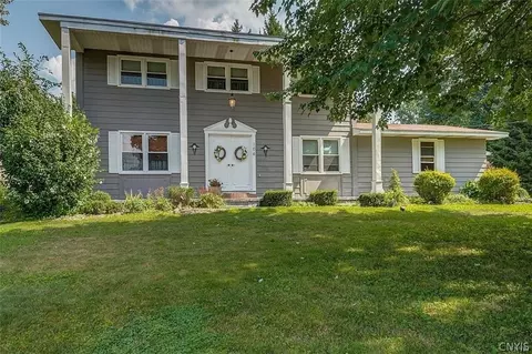 106 Shoreview Dr, Liverpool, NY 13090
