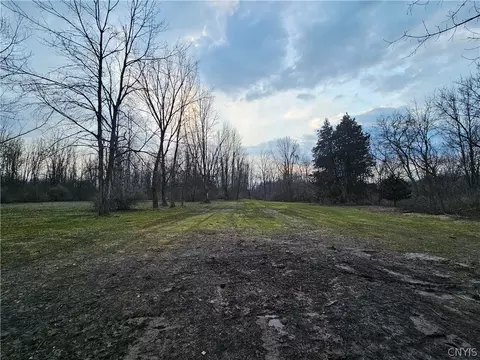 704 Bell Rd, Victory, NY 13143
