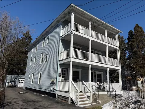208 W Yates St, East Syracuse, NY 13057
