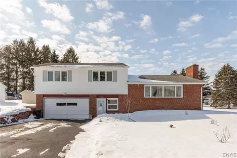 5094 Skyline Dr, Onondaga, NY 13215