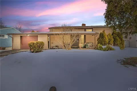 108 Terraceview Rd, Syracuse, NY 13214