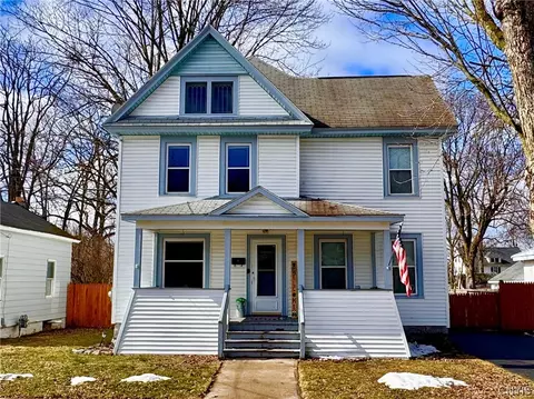 17 Mattie St, Auburn, NY 13021