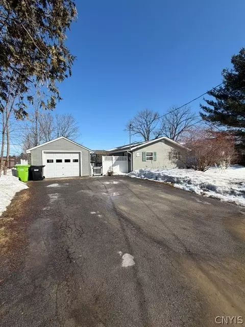 6381 Wendover Rd, Bouckville, NY 13310
