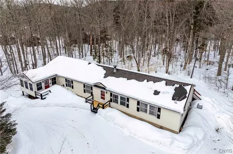 65 Uncas Rd, Inlet, NY 13360