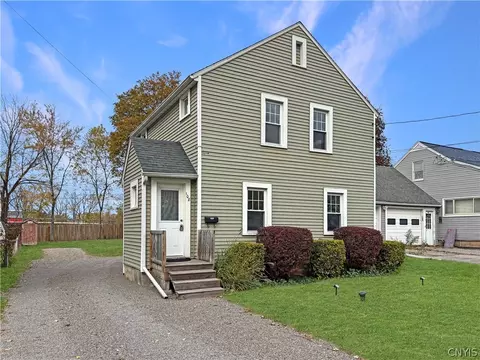 108 Harrington St, Salina, NY 13211