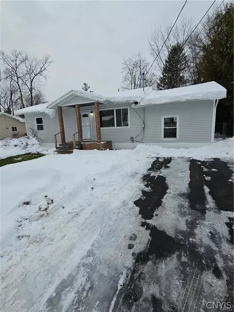 109 Mark Dr, Van Buren, NY 13209