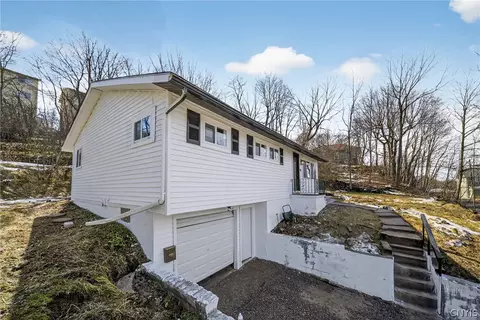 611 3rd St, Geddes, NY 13209