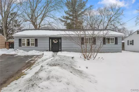 7941 Areopagitica Ave, Bridgeport, NY 13030