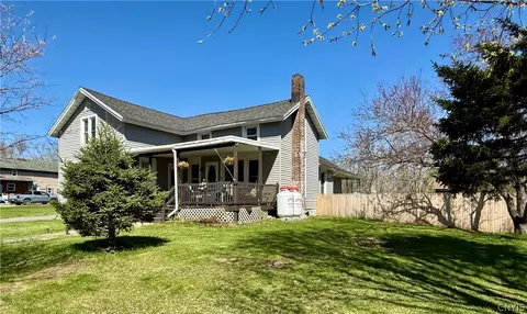 112 Mechanic St, Antwerp, NY 13608
