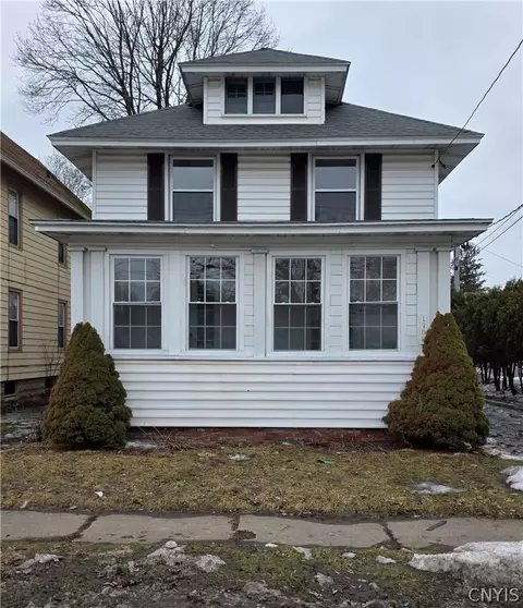 1706 Oneida St, Utica, NY 13501