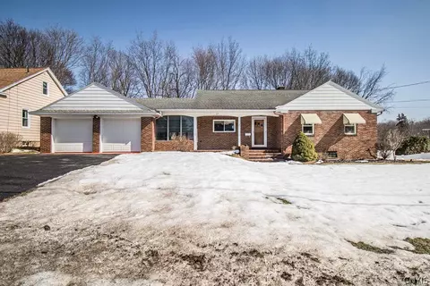 419 E Manchester Rd, Geddes, NY 13219