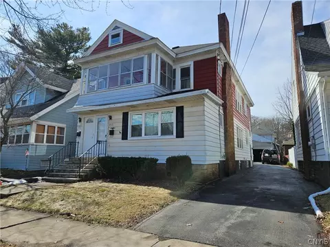 1215 Oak St #17, Syracuse, NY 13203