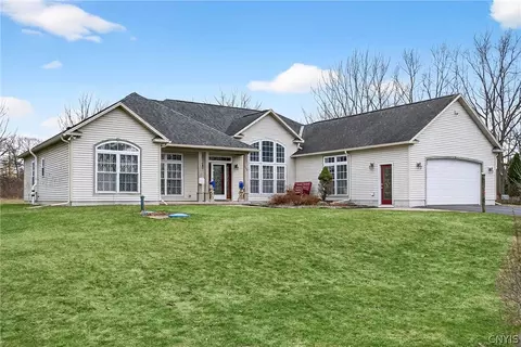 305 Lafayette Rd, Syracuse, NY 13205