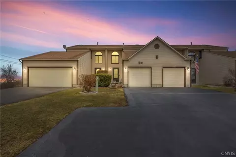 8102 Cicero Mills Rd, Cicero, NY 13039