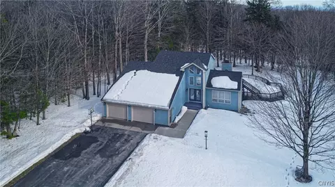 6311 Hidden Meadow Dr, Marcy, NY 13403