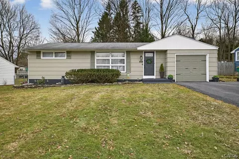 107 Sheraton Rd, Onondaga, NY 13219