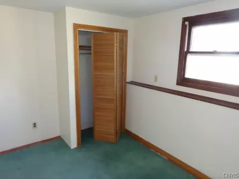 Bedroom - 1372 Kinderhook Rd, Sullivan, NY 13037 photo 4 of 5