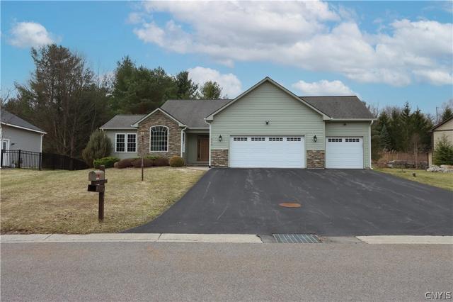 6173 Waterloo Rd, Jamesville, NY 13078