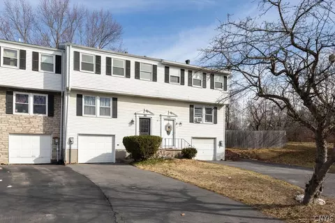 8385 Shallowcreek Rd #A, Liverpool, NY 13090