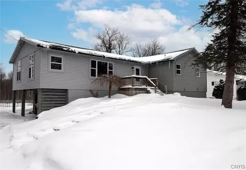 12 Berra Ln, Whitestown, NY 13492