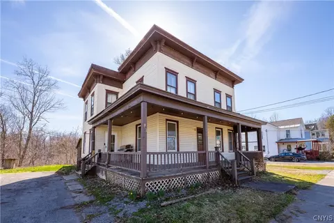 43 W State St, Manheim, NY 13329