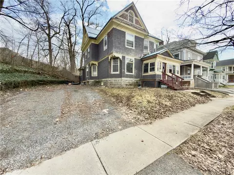 30 Westlake Ave, Auburn, NY 13021