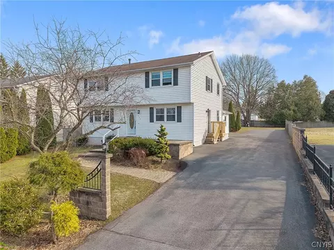 111 Bonnie Dr, Geddes, NY 13209