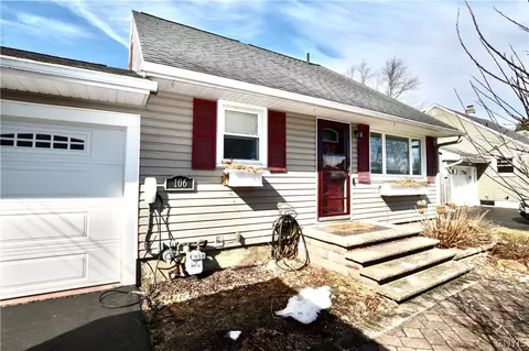 106 Pinewood Dr, Liverpool, NY 13090