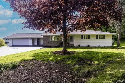 4156 Griffin Rd, Onondaga, NY 13215