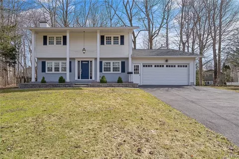 131 Sagamore Dr S, Clay, NY 13090