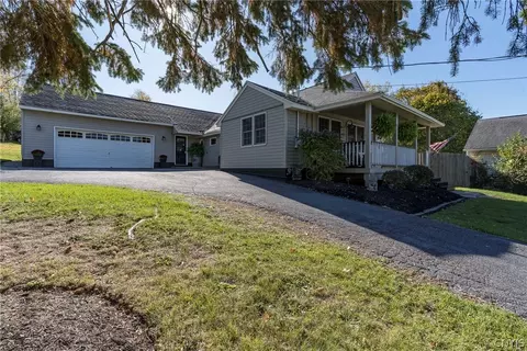 643 S Hamilton St, Watertown, NY 13601