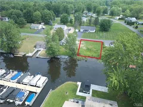 1006 Woodland Dr, Vienna, NY 13308