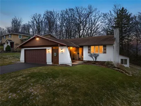 318 Case St, Geddes, NY 13209