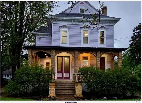 317 Broad St, Oneida, NY 13421