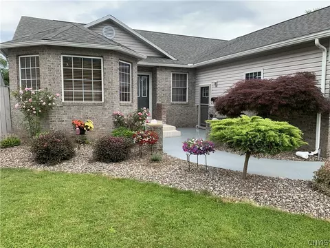 107 Norwood Ave E, Salina, NY 13088