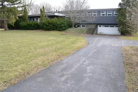 37 Brook Hollow Dr, Owasco, NY 13021